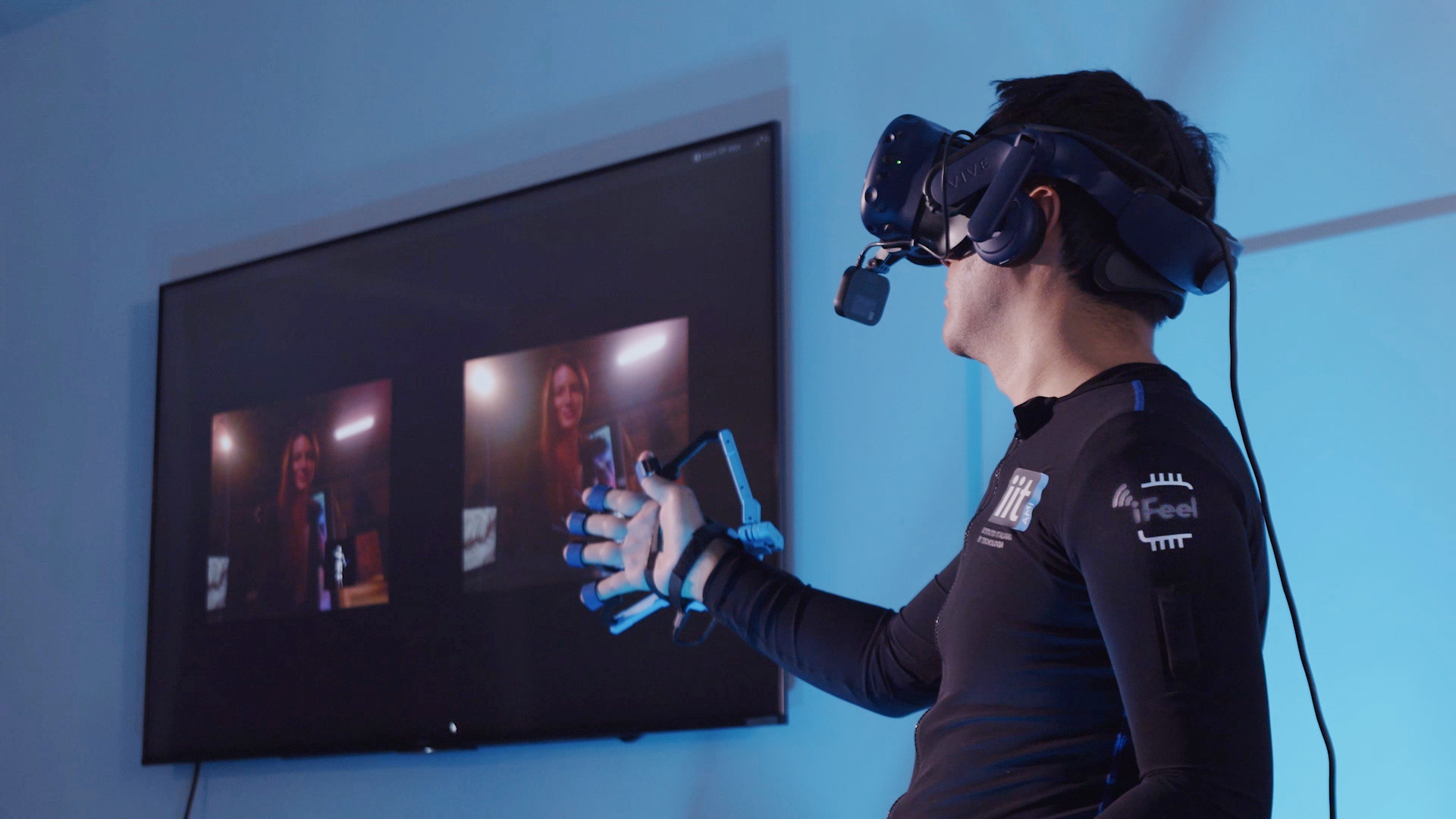 human operator with vrtual reality devices and cameras